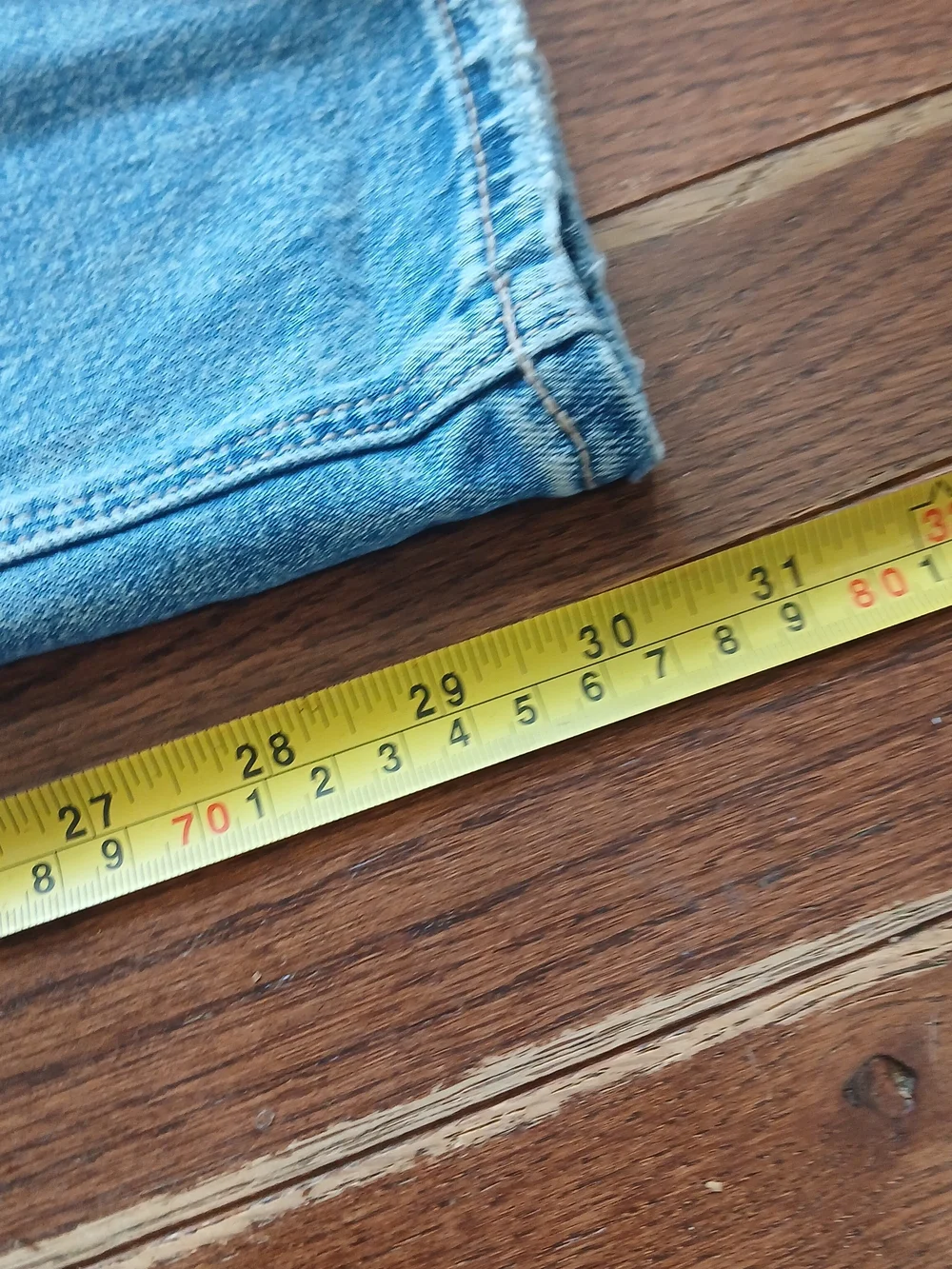 American Eagle Outfitters Light Wash Distressed Mom Jean Denim Sz 6 Long